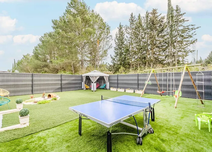 L'echappee Belle Nyaraló *